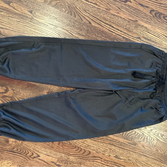 Women’s Elastic Drawstring Waist Satin Joggers Size M - Picture 5 of 7